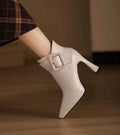 DELACRUZ | BOTINES DE TACÓN CON HEBILLA OVERSIZE