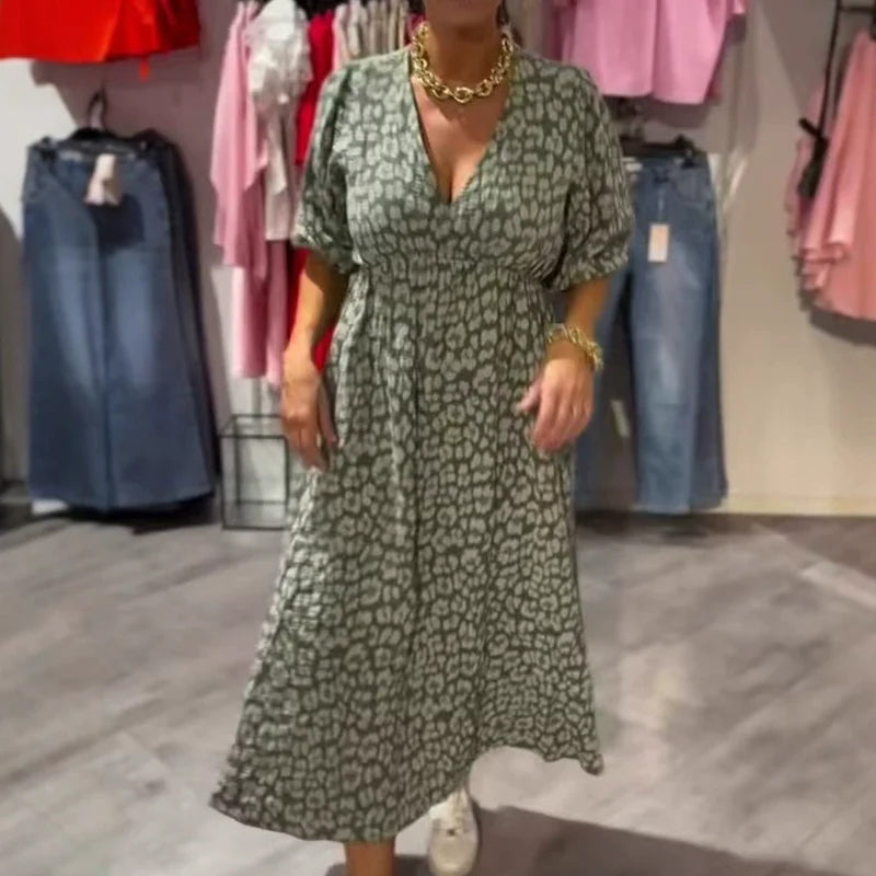 Vestido de mujer estampado con cuello en V