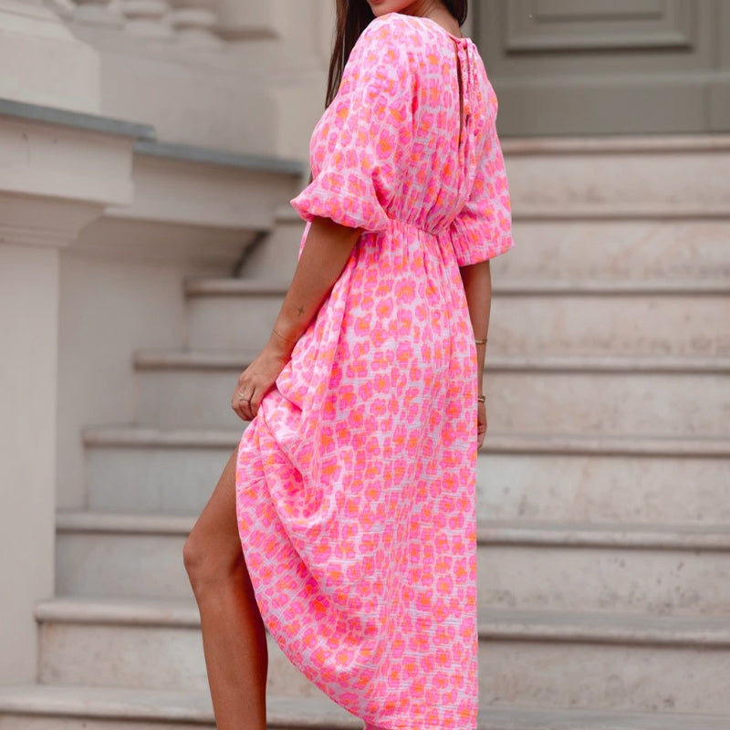 Vestido de mujer estampado con cuello en V