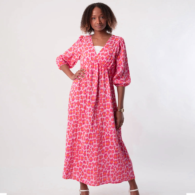 Vestido de mujer estampado con cuello en V