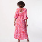 Vestido de mujer estampado con cuello en V