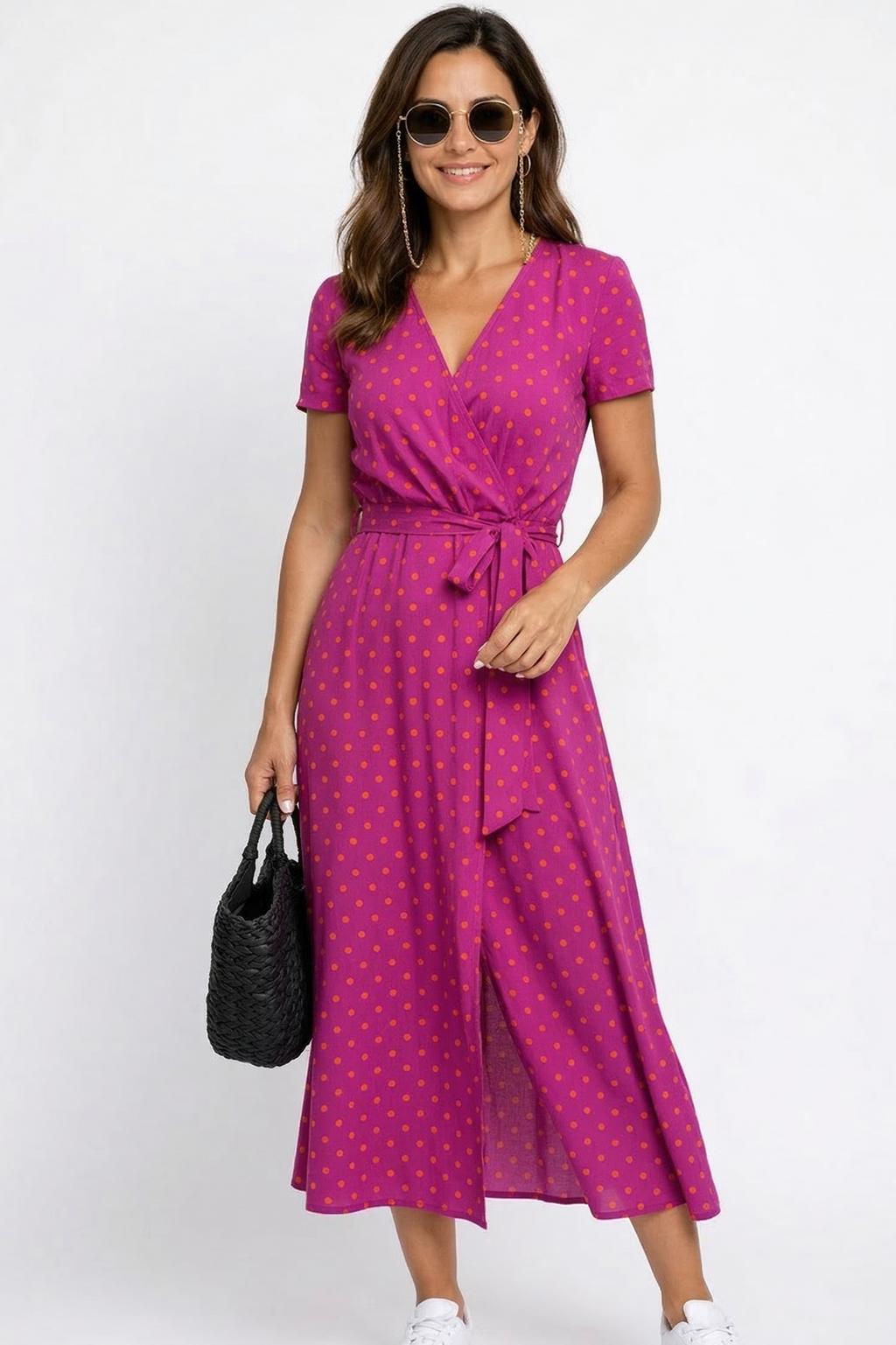 Julia: elegante vestido con escote en pico y corte moldeador