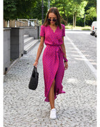 Julia: elegante vestido con escote en pico y corte moldeador