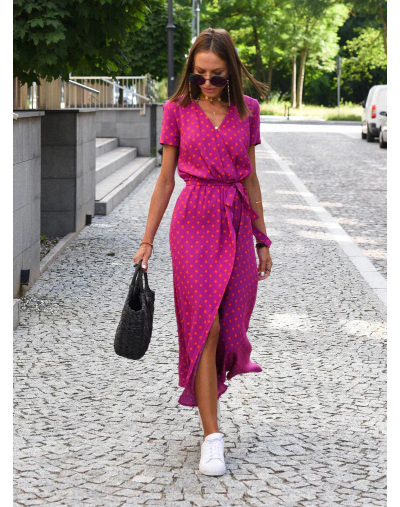 Julia: elegante vestido con escote en pico y corte moldeador