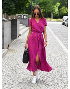 Julia: elegante vestido con escote en pico y corte moldeador