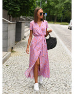 Julia: elegante vestido con escote en pico y corte moldeador